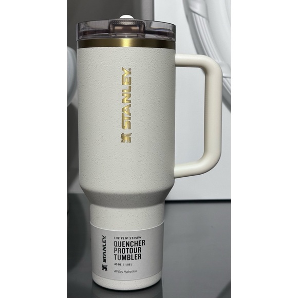 LIMITED EDITION STANLEY QUENCHER PROTOUR FLIP STRAW TUMBLER, 40OZ- CREAM MOON - Picture 2 of 5